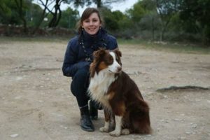Mélanie et son chien berger australien