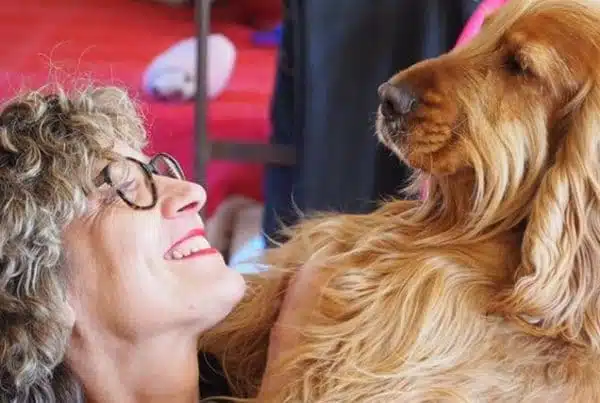 Un cocker et sa maitresse