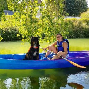 canoe avec son chien